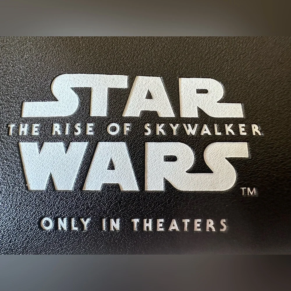 Star Wars Zip Cosmetic Pouch w/ Star Wars Rise of Skywalker Branding